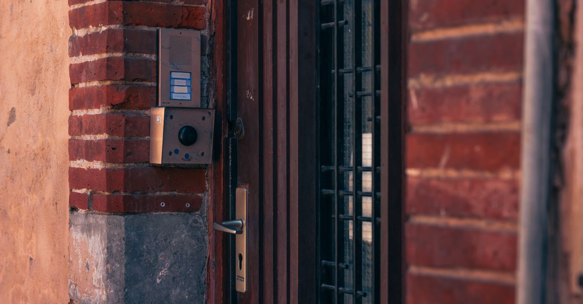 What Actually Happens When You Call Our Emergency Locksmith for a Home Lockout — 125th St Locksmith