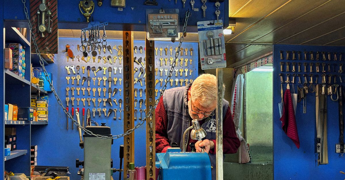 Why 125th St Locksmith — Not a Kiosk, Not a Key Copy Station — 125th St Locksmith